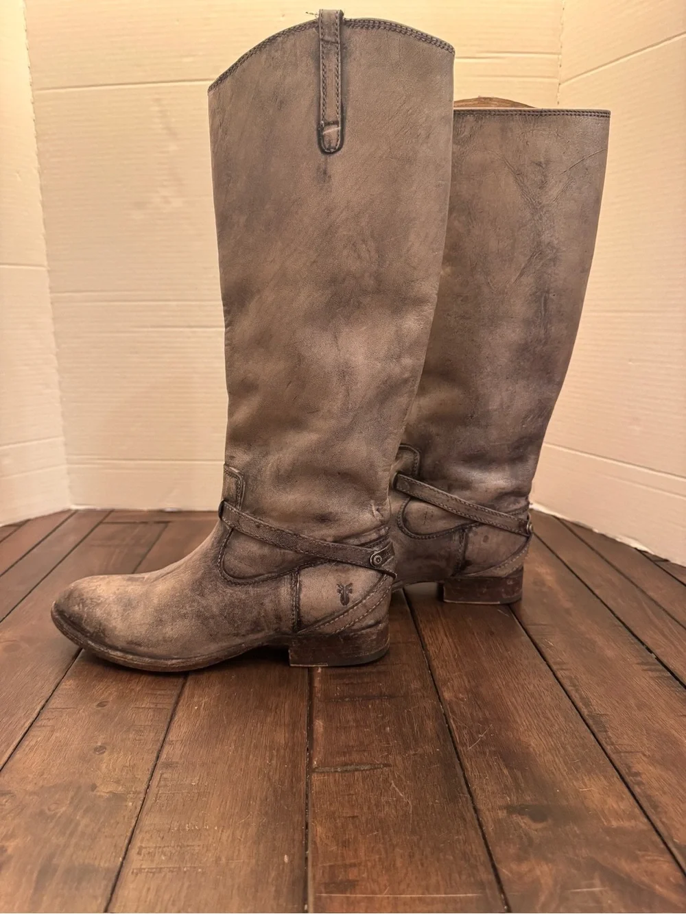 FRYE LINDSAY PLATE 76975 LADIES DISTRESSED LEATHER RIDING BOOTS SIZE 7B FESTIVAL